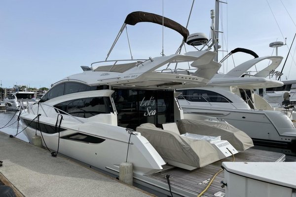 2017 Galeon 430 Skydeck
