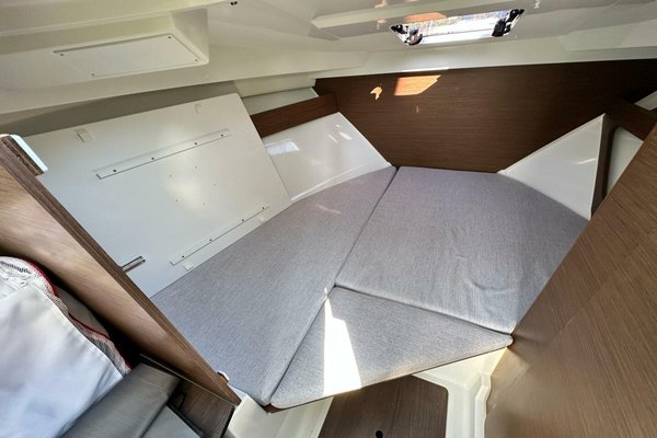 2021 Jeanneau NC 795 S2