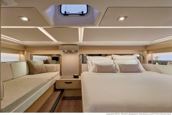 2026 Jeanneau DB 43 OB