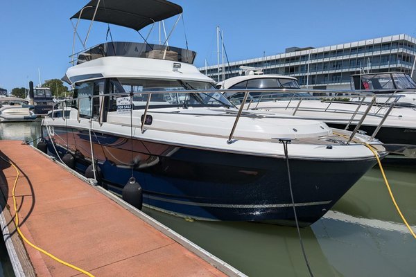 2023 Jeanneau NC 1095 FLY