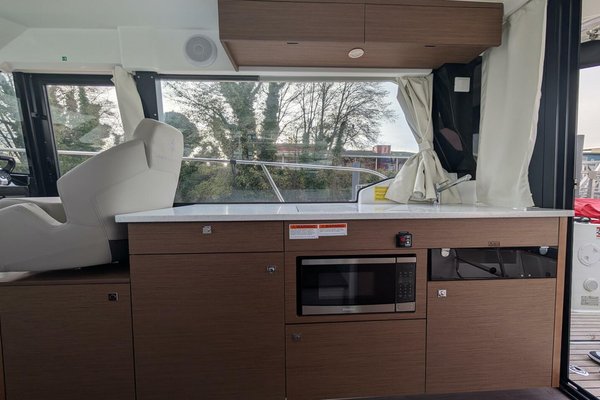 2023 Jeanneau NC 1095 FLY