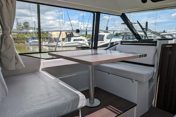 2027 Jeanneau NC 895 S2