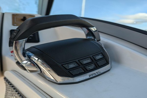 2014 Campion Allante 825i