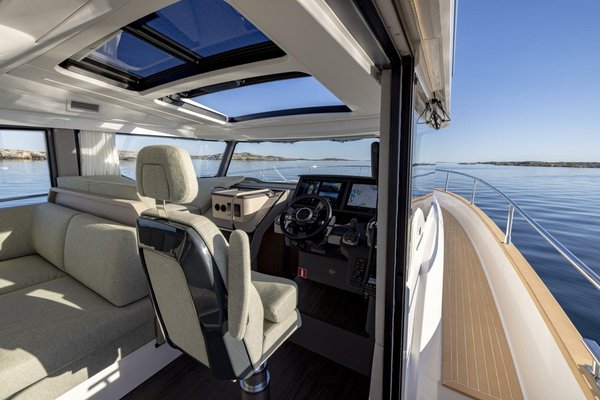 2026 Nimbus 495 Flybridge