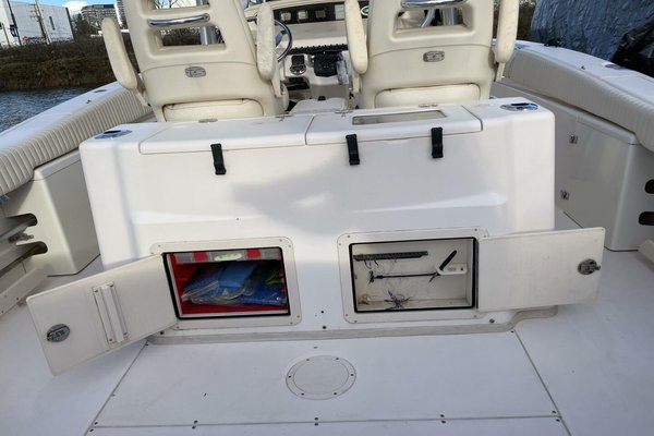 2006 Grady-White 306 Bimini