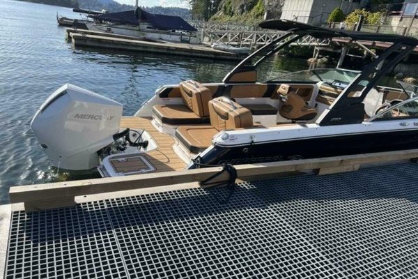 2023 Chaparral 250 OSX