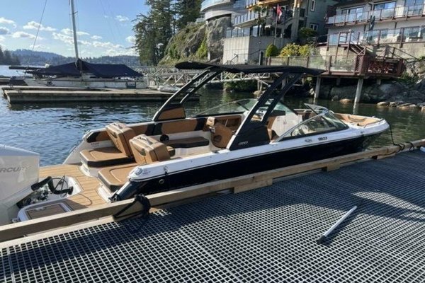 2023 Chaparral 250 OSX