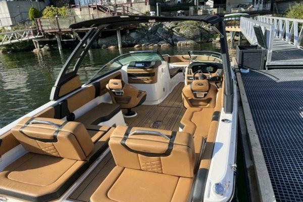 2023 Chaparral 250 OSX