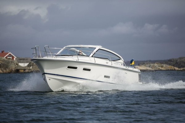 2025 Nimbus 305 Drophead