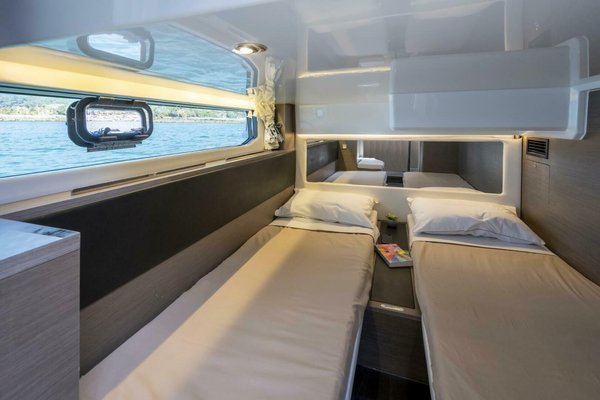 2027 Jeanneau NC 1295 Fly