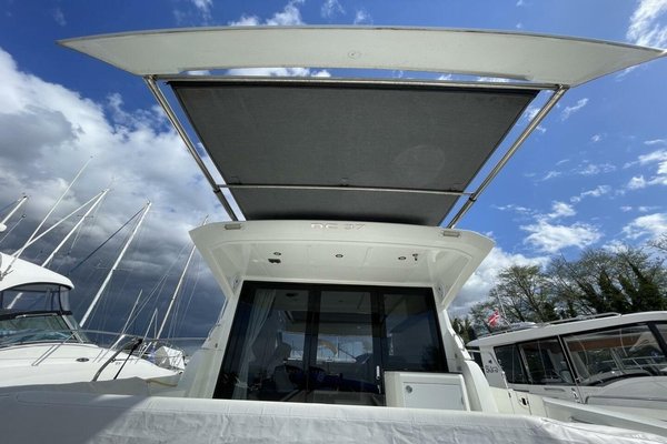 2020 Jeanneau NC 37