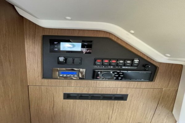 2020 Jeanneau NC 37