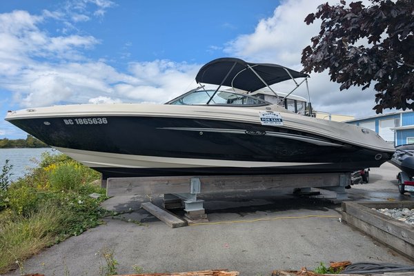 2008 Sea Ray 230 Select
