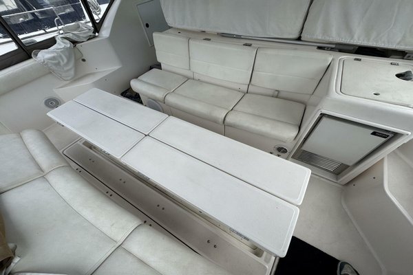 2004 Tiara Yachts 4000 Express