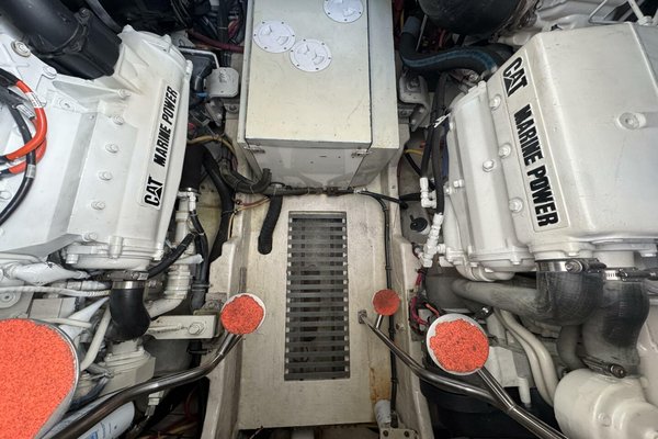 2004 Tiara Yachts 4000 Express