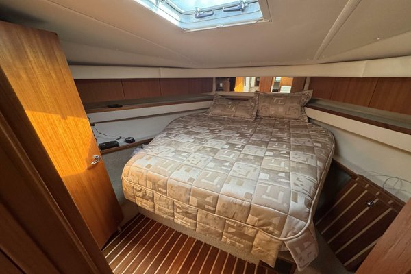 2004 Tiara Yachts 4000 Express