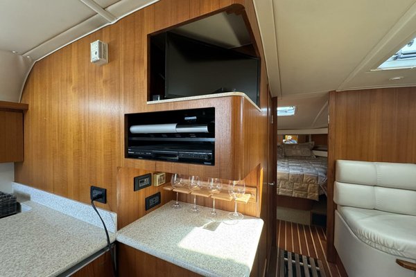 2004 Tiara Yachts 4000 Express