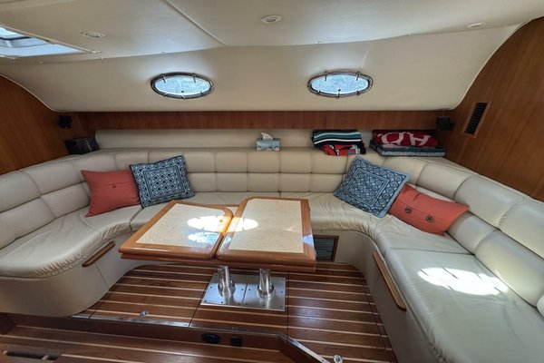 2004 Tiara Yachts 4000 Express