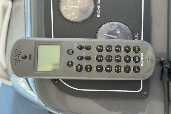 2004 Tiara Yachts 4000 Express