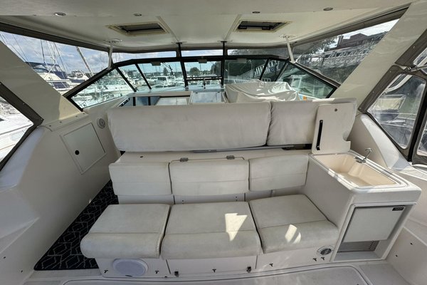 2004 Tiara Yachts 4000 Express