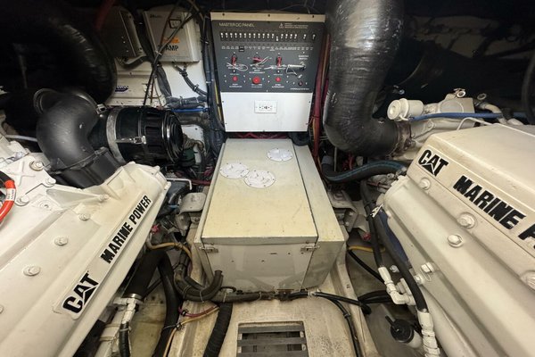 2004 Tiara Yachts 4000 Express