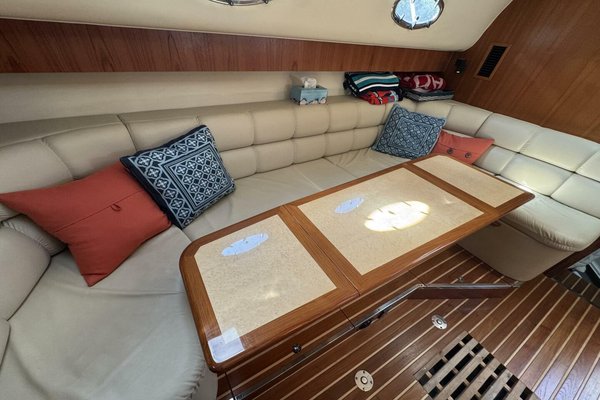 2004 Tiara Yachts 4000 Express