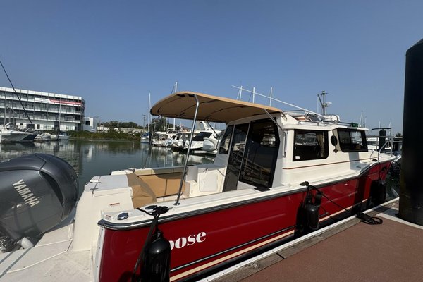 2021 Ranger Tugs 