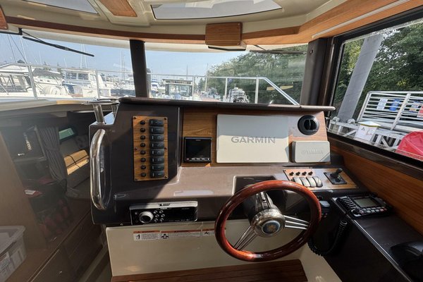 2021 Ranger Tugs 