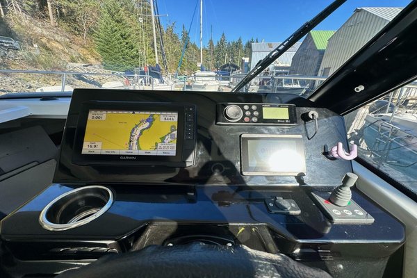 2021 Jeanneau NC 795 S2