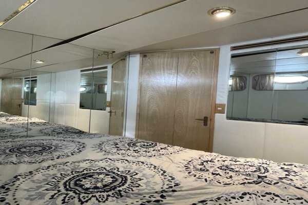 1991 Ocean Alexander null