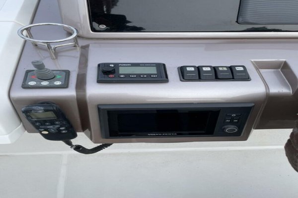 2017 Galeon 430 Skydeck