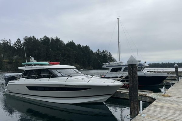 2017 Jeanneau NC 11