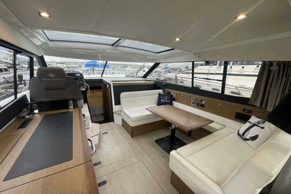 2017 Jeanneau NC 11