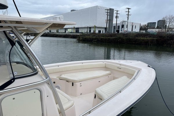 2006 Grady-White 306 Bimini