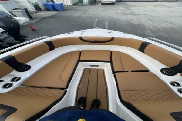 2023 Chaparral 250 OSX