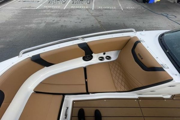 2023 Chaparral 250 OSX