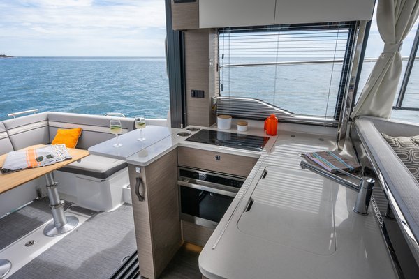 2027 Jeanneau NC 1295 Fly