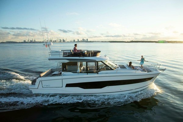 2027 Jeanneau NC 1295 Fly