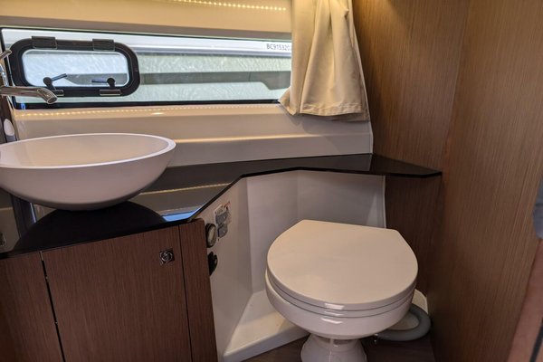 2023 Jeanneau NC 1095 FLY