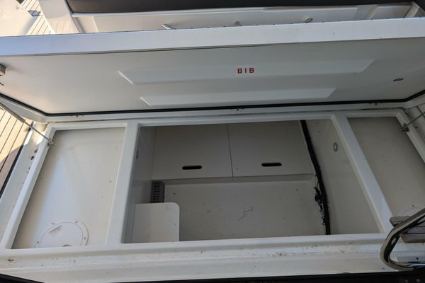 2023 Jeanneau NC 1095 FLY