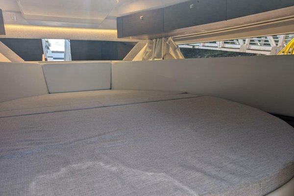 2023 Jeanneau NC 1095 FLY