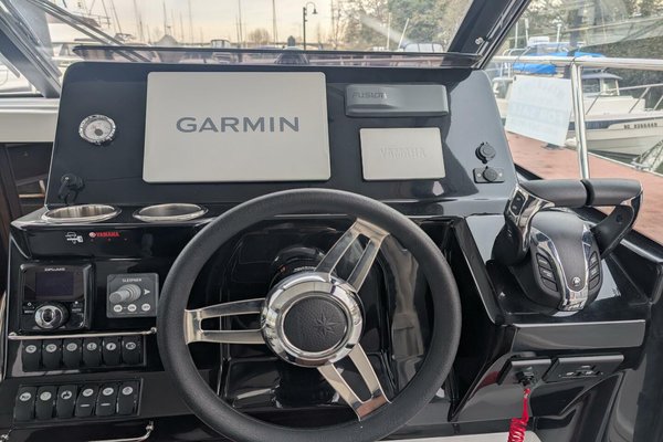 2023 Jeanneau NC 1095 FLY