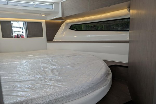 2027 Jeanneau NC 895 S2