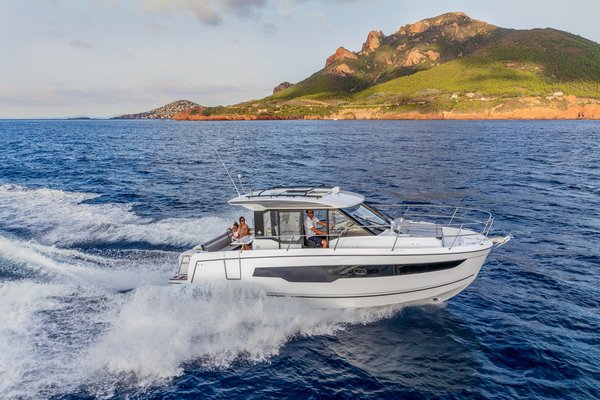 2027 Jeanneau NC 895 S2