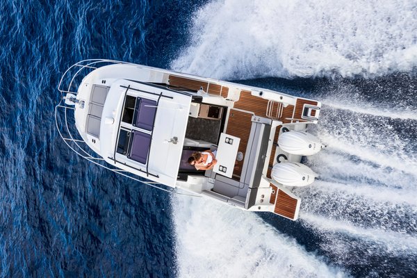 2027 Jeanneau NC 895 S2