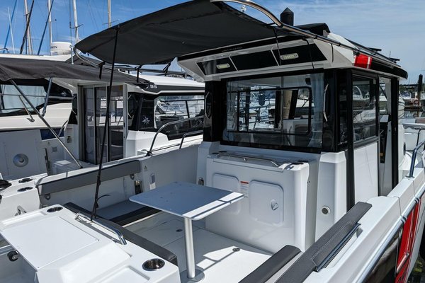 2024 Jeanneau NC 795 Sport S2