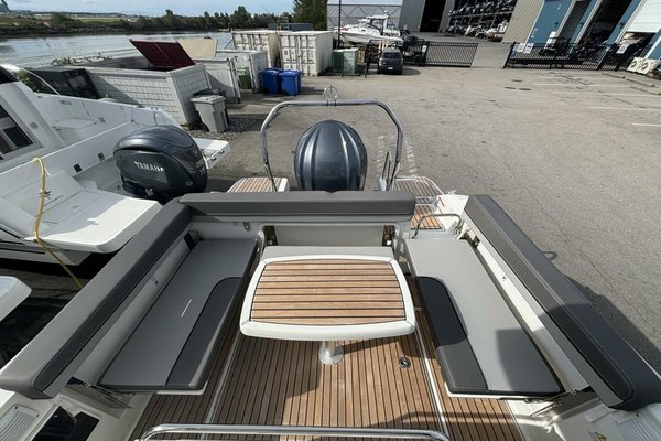 2026 Jeanneau Leader 7.5 WA