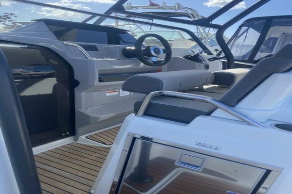 2026 Jeanneau Leader 7.5 WA