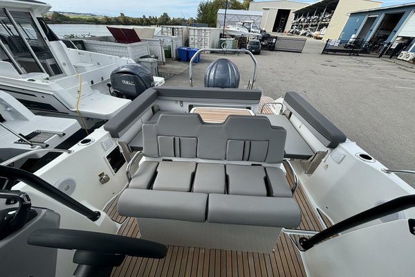 2026 Jeanneau Leader 7.5 WA