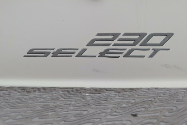 2008 Sea Ray 230 Select